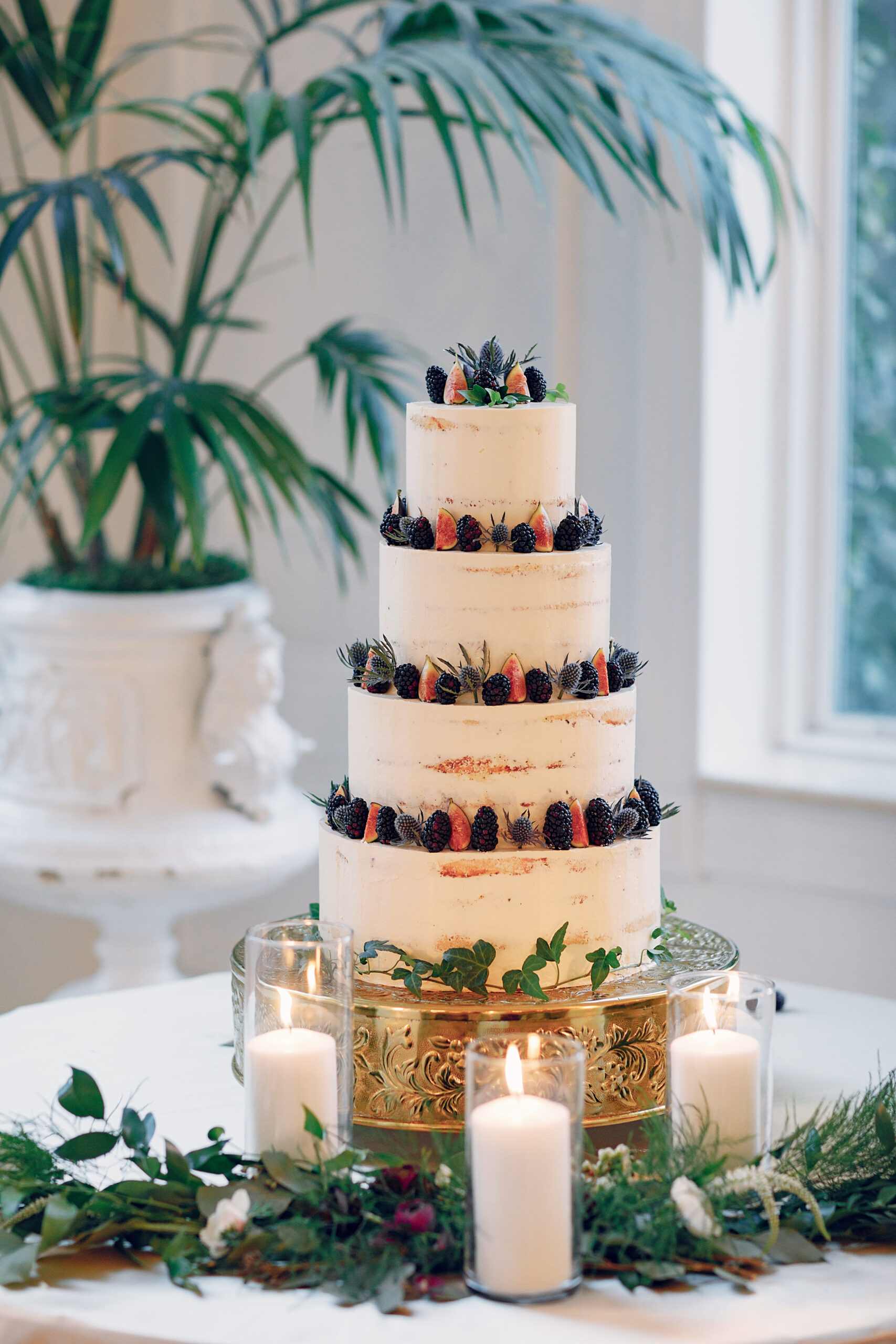Cute wedding cake